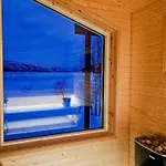 בית נופש By Langfjorden With Sauna And Midnight Sun *