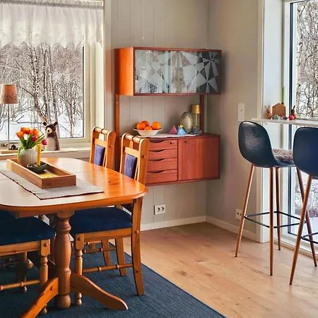 By Langfjorden With Sauna And Midnight Sun