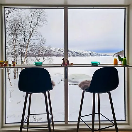 By Langfjorden With Sauna And Midnight Sun Feriehus
