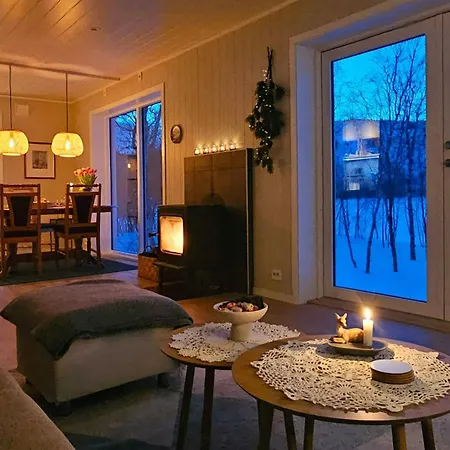 Feriehus By Langfjorden With Sauna And Midnight Sun Svanvik